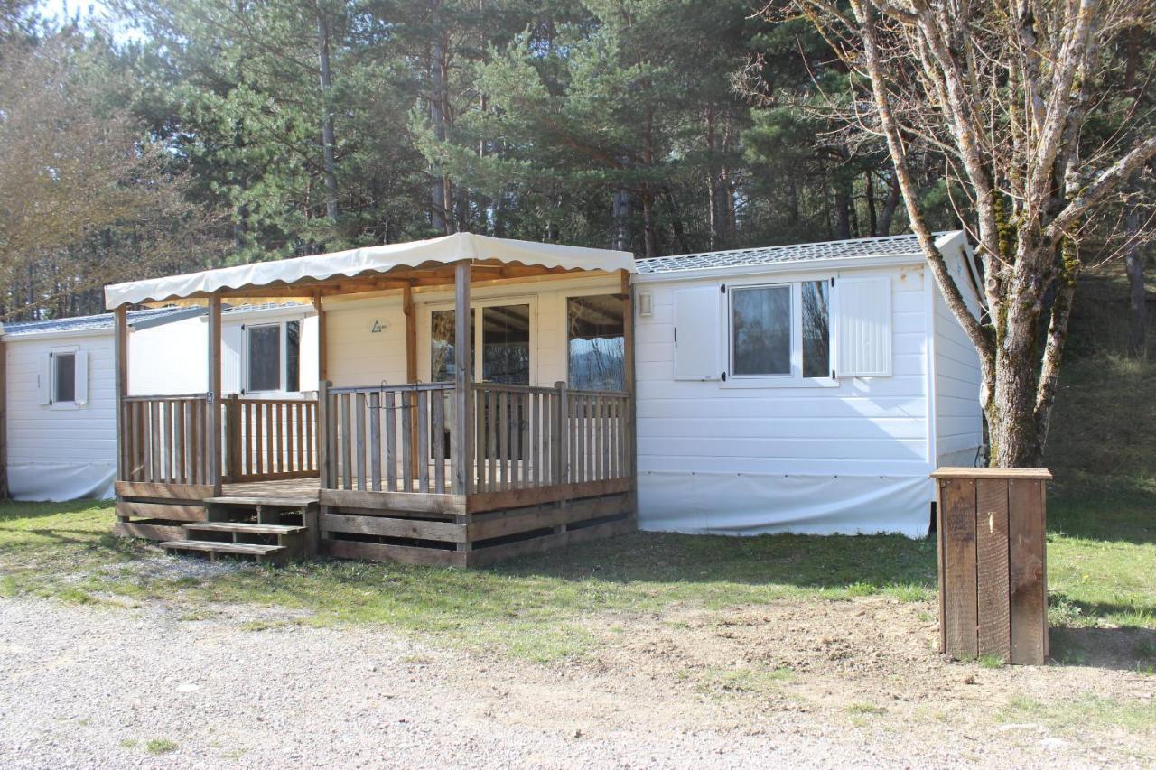 Camping Le Couriou Recoubeau-Jansac Bagian luar foto
