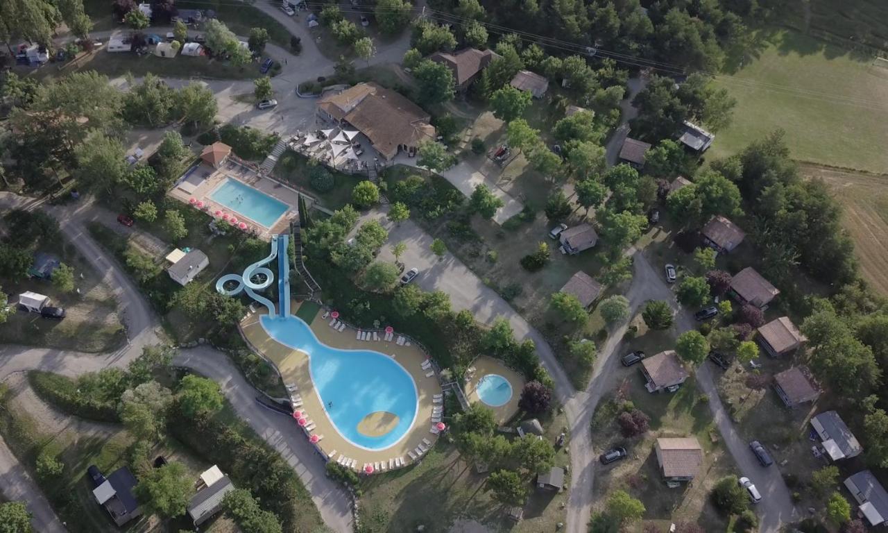 Camping Le Couriou Recoubeau-Jansac Bagian luar foto
