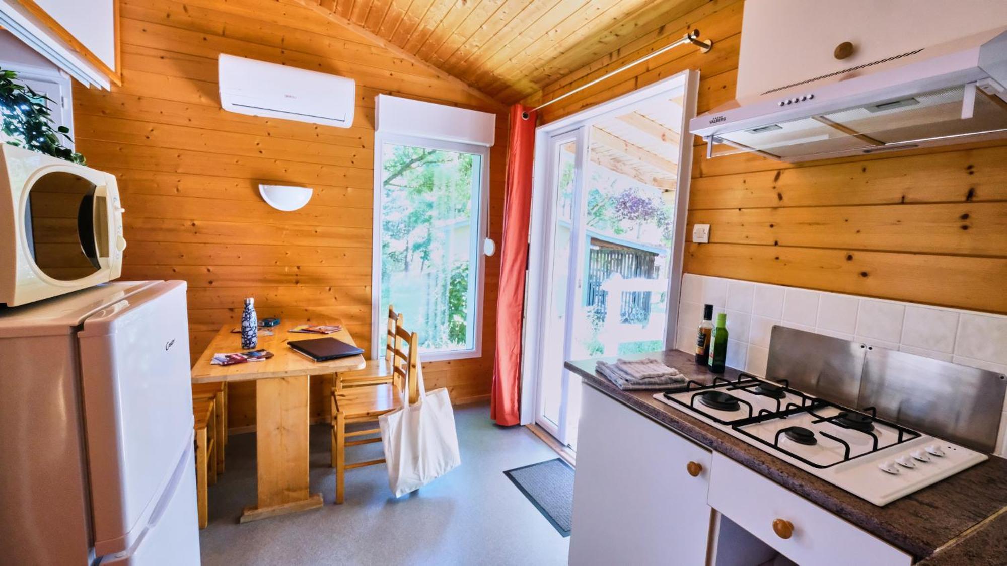 Camping Le Couriou Recoubeau-Jansac Bagian luar foto