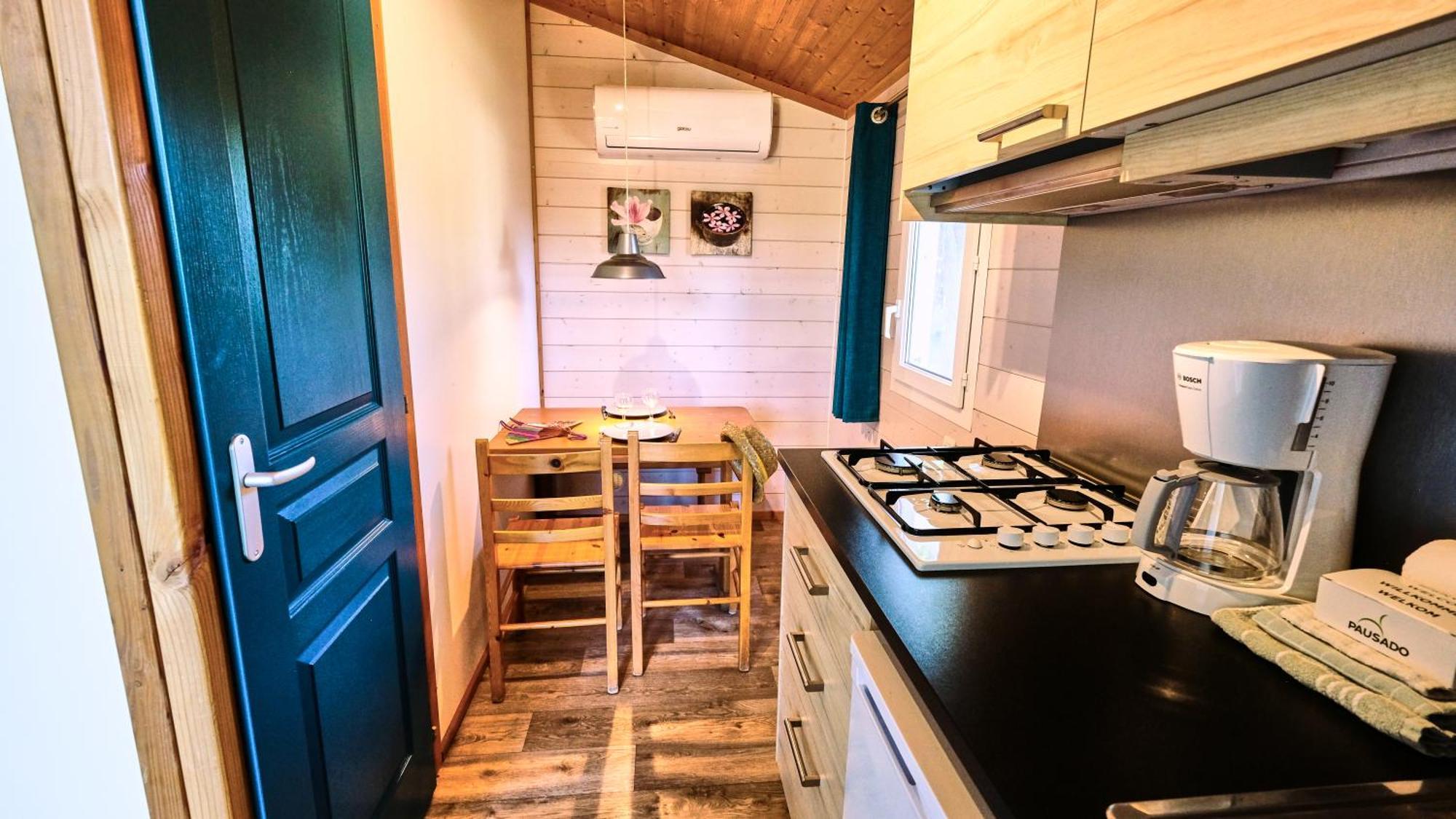 Camping Le Couriou Recoubeau-Jansac Bagian luar foto