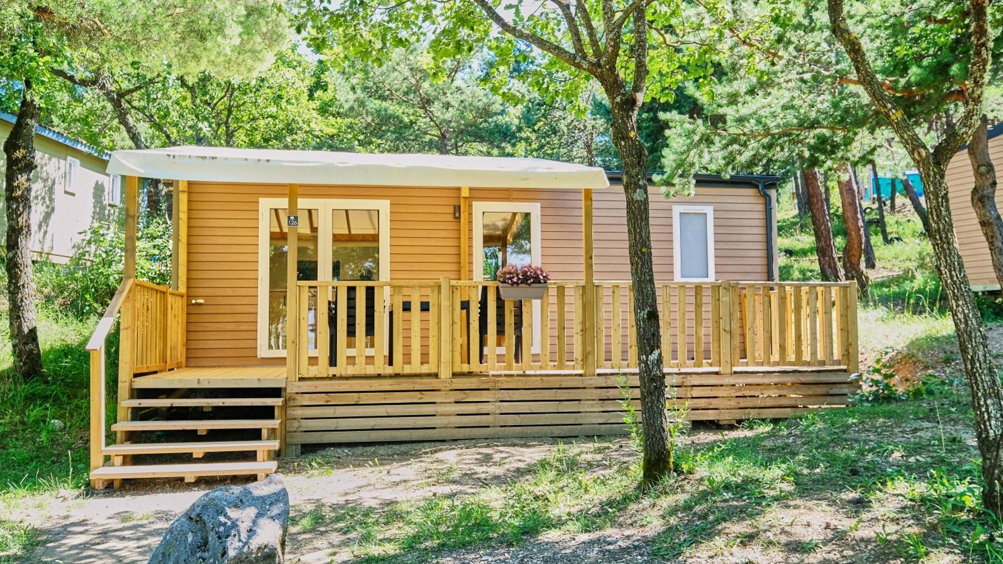 Camping Le Couriou Recoubeau-Jansac Bagian luar foto