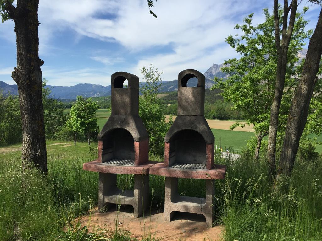 Camping Le Couriou Recoubeau-Jansac Bagian luar foto