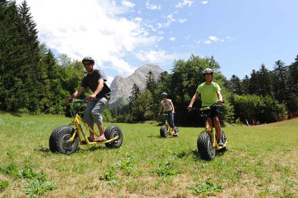 Camping Le Couriou Recoubeau-Jansac Bagian luar foto